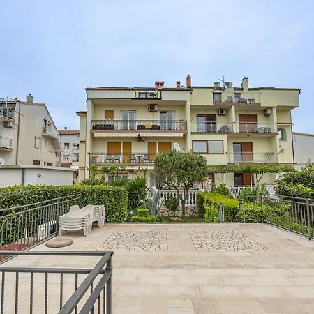 Apartment Sandro Криквеница Екстериор снимка